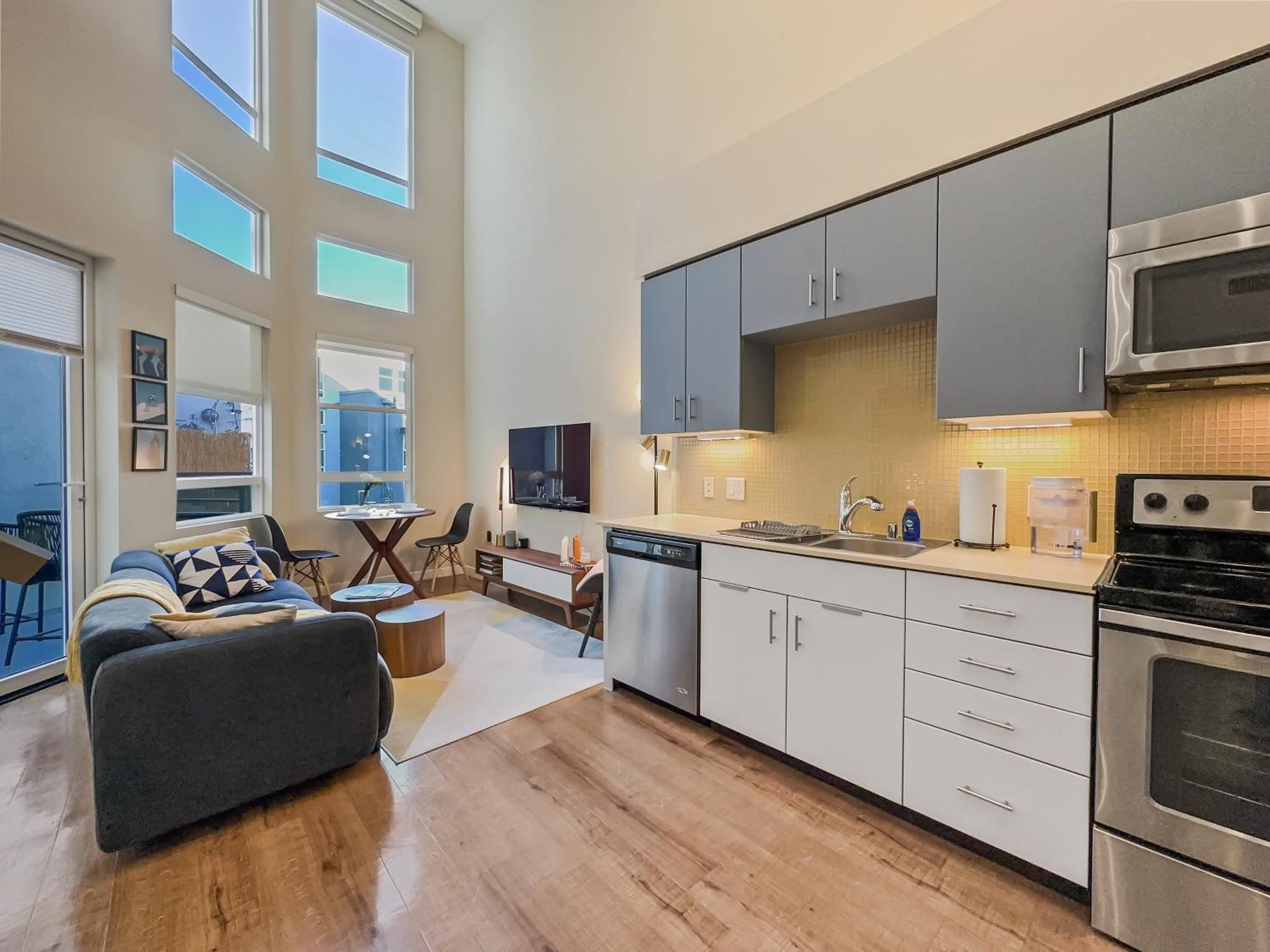 Creative 2 Levels Penthouse Apartment Los Angeles Exterior photo